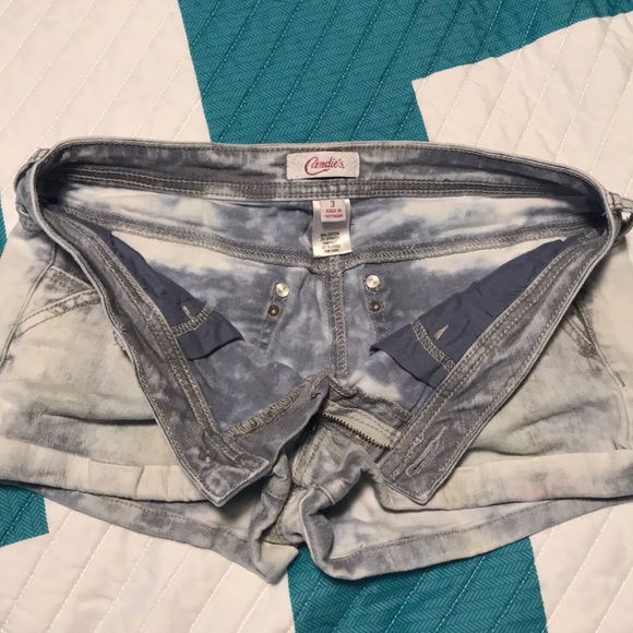 Shorts - Picture 2 of 3